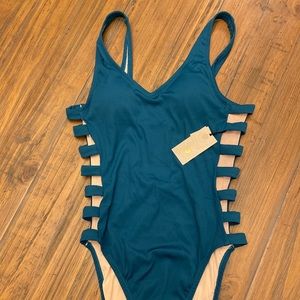 Shade&Shore Ribbed Strappy Side One Piece Swimsuit